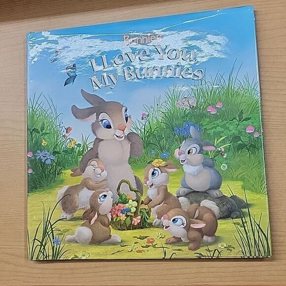 Disney's Thumper bundle. 3 books, pin, Wobble figure - Picture 2 of 12